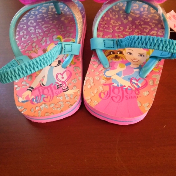 💥 CLOSET CLOSING SALE 💥 Jojo Siwa Girl's Shoes - Picture 11 of 13